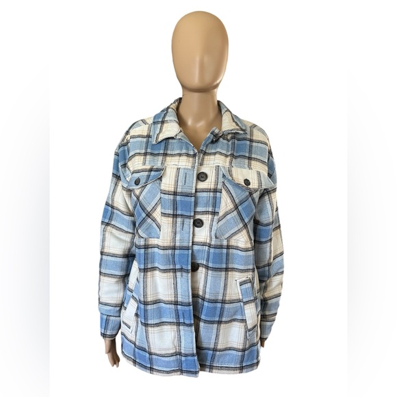 Love Tree Soft Sherpa Plaid Shacket Size Medium - Picture 1 of 5